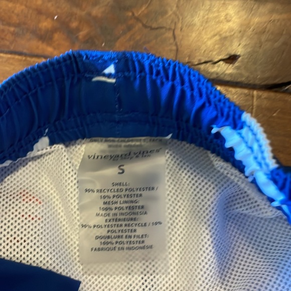 1 pair of Boys Vineyard Vines swim trunks size small 8-10. Each sold separate. - Picture 3 of 3